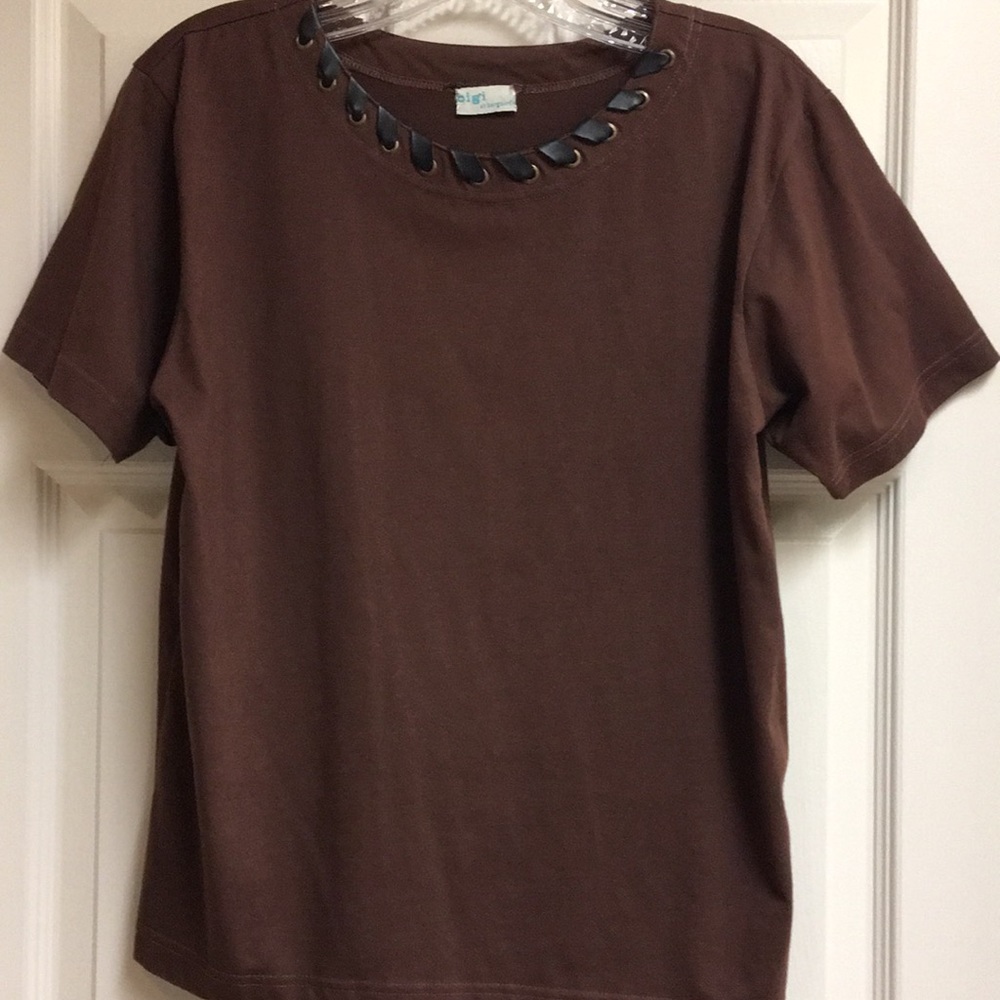 Brown Short Sleeve Tee with Embellished Neckline